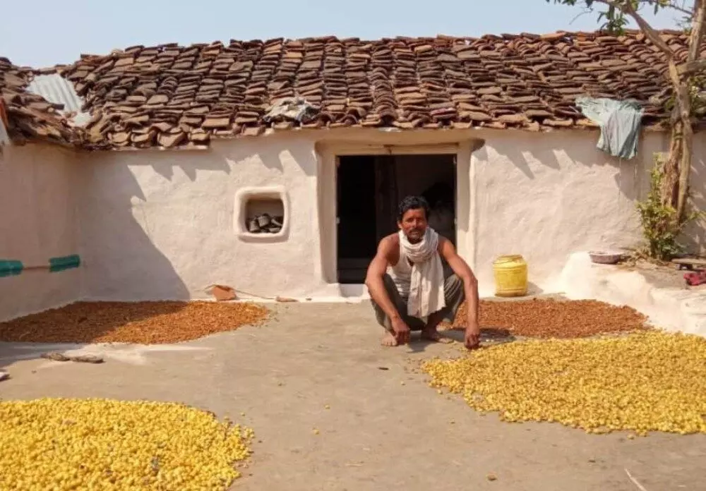 गाँव में बनाया गया एक बड़ा तालाब। फोटो: शाहरोज़ अफरीदी गाँव में बनाया गया एक बड़ा तालाब। फोटो: शाहरोज़ अफरीदी