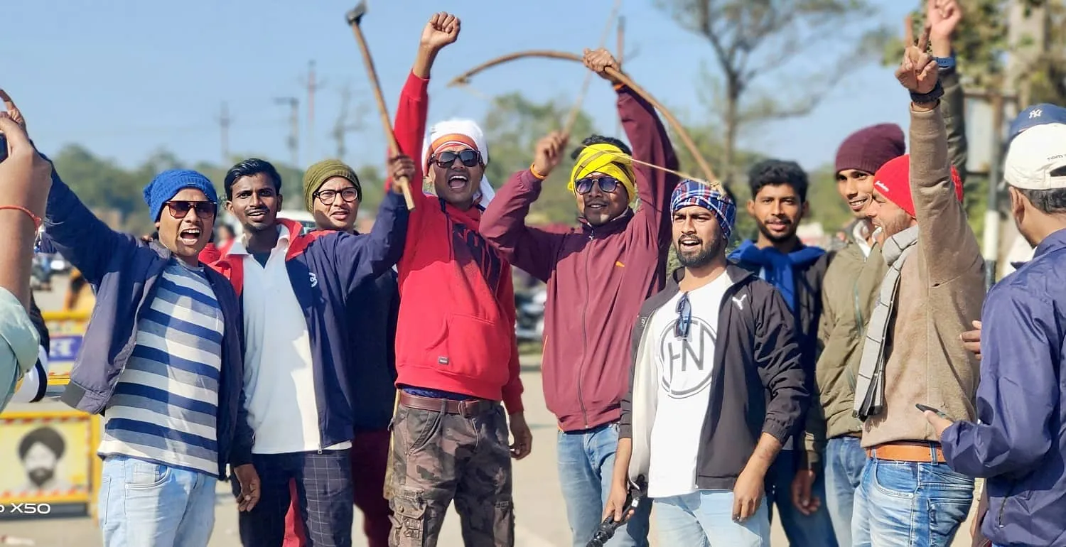 झारखंड में भाषा आंदोलन: आखिर क्यों होने लगा है बिहारी बनाम झारखंडी? झारखंड में भाषा आंदोलन: आखिर क्यों होने लगा है बिहारी बनाम झारखंडी?