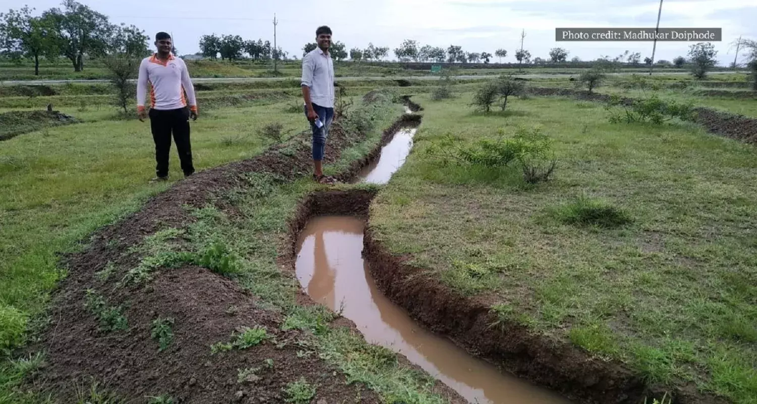 कैसे सूखे से जूझते इस गाँव के लोगों ने बना दिया इसे टैंकर मुक्त गाँव कैसे सूखे से जूझते इस गाँव के लोगों ने बना दिया इसे टैंकर मुक्त गाँव