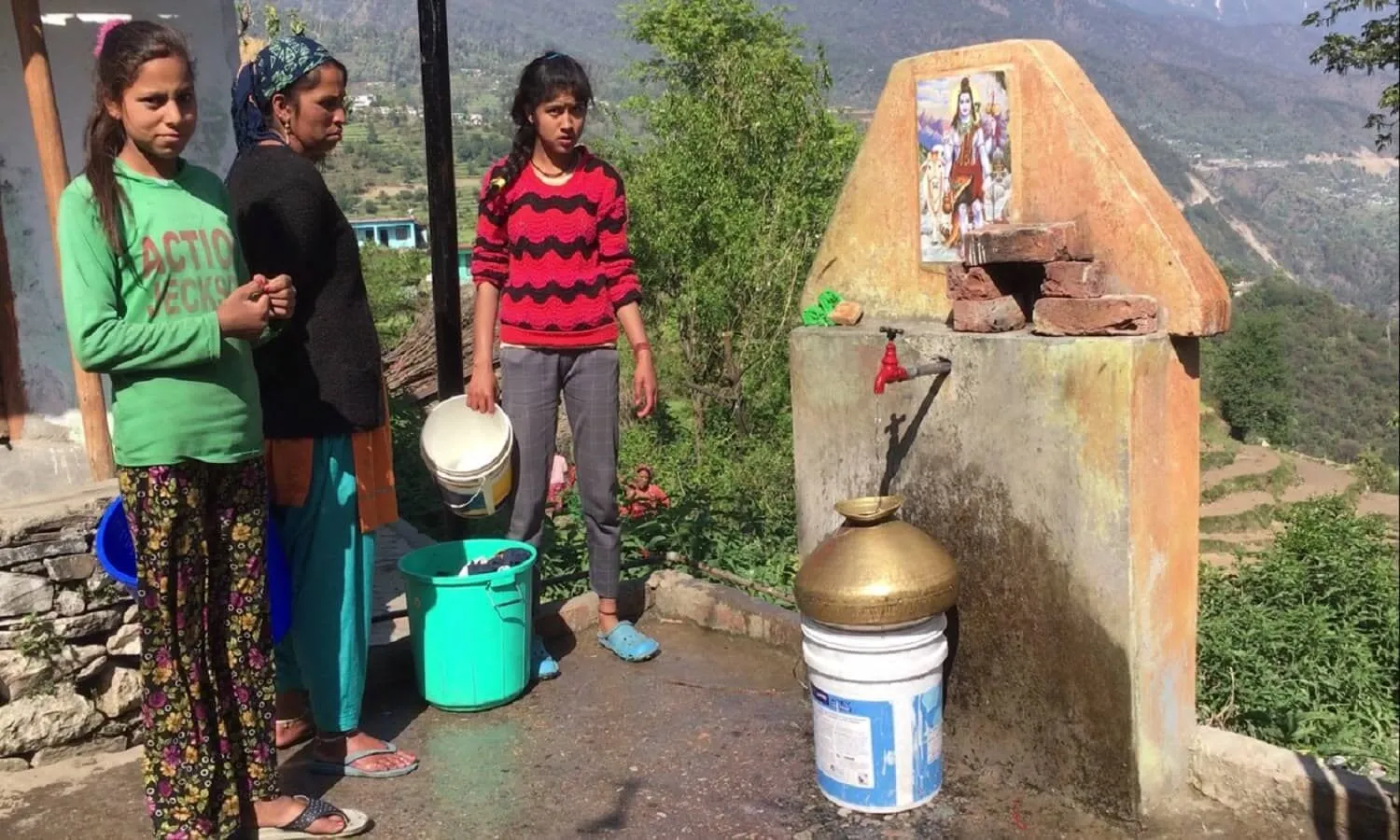 उत्तराखंड में बिना जल के चलती हर घर जल योजना उत्तराखंड में बिना जल के चलती हर घर जल योजना