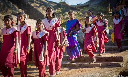भारत को किशोरियों के स्वास्थ्य और शिक्षा में निवेश इतना जरूरी क्यों? भारत को किशोरियों के स्वास्थ्य और शिक्षा में निवेश इतना जरूरी क्यों?