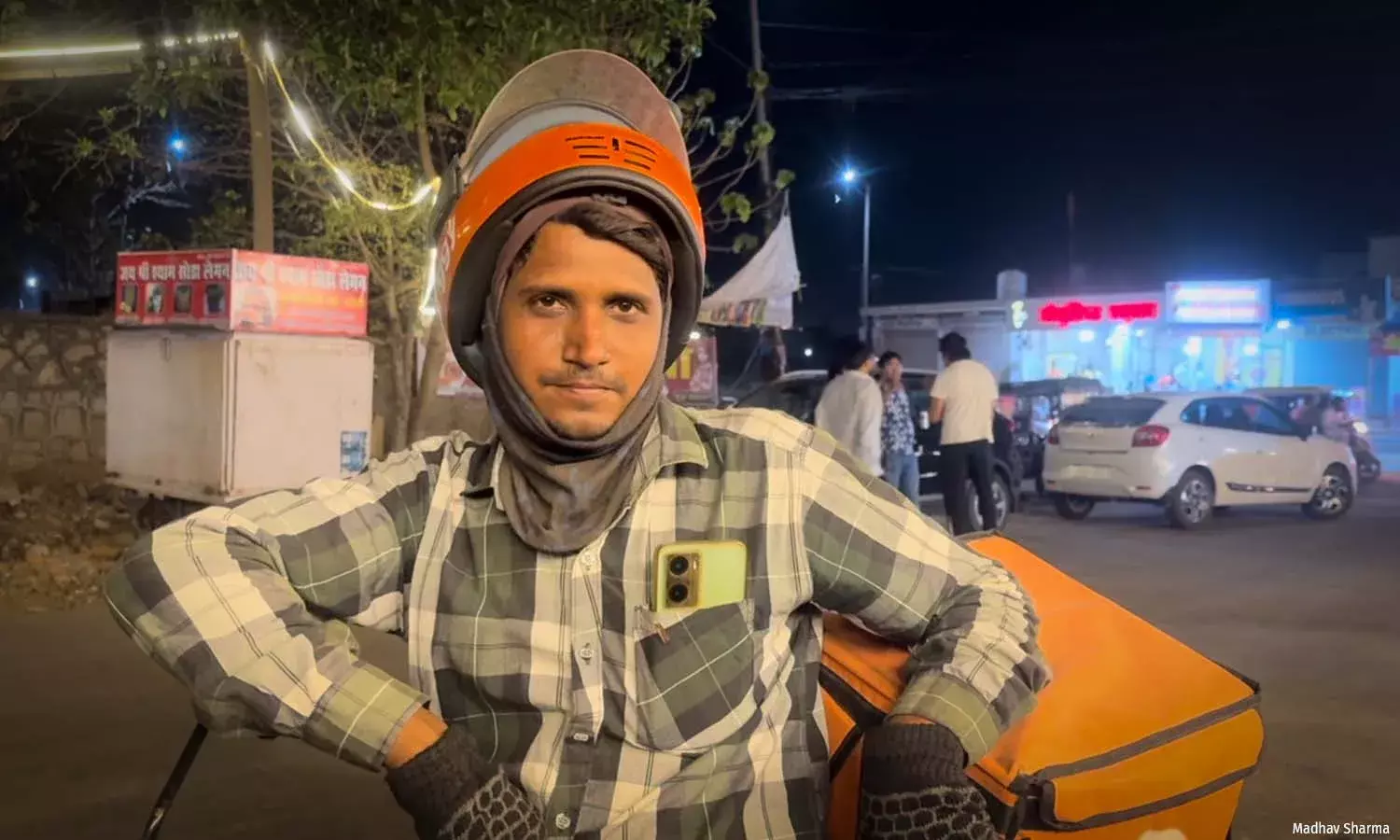 राजस्थान में इंटरनेट बंदी से परेशान लगभग 4 लाख गिग वर्कर्स, इनके मुद्दे लोकसभा चुनाव में कहां हैं? राजस्थान में इंटरनेट बंदी से परेशान लगभग 4 लाख गिग वर्कर्स, इनके मुद्दे लोकसभा चुनाव में कहां हैं?