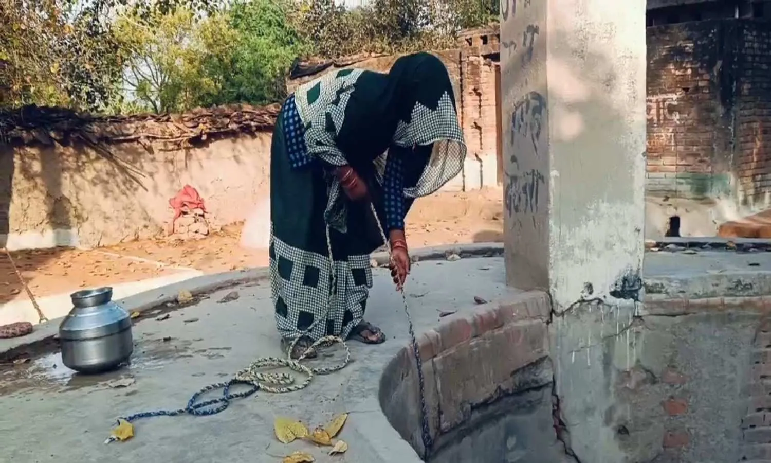 बुंदेलखंड: पानी और पलायन...इस लोकसभा चुनाव में भी वही पुराने मुद्दे बुंदेलखंड: पानी और पलायन...इस लोकसभा चुनाव में भी वही पुराने मुद्दे