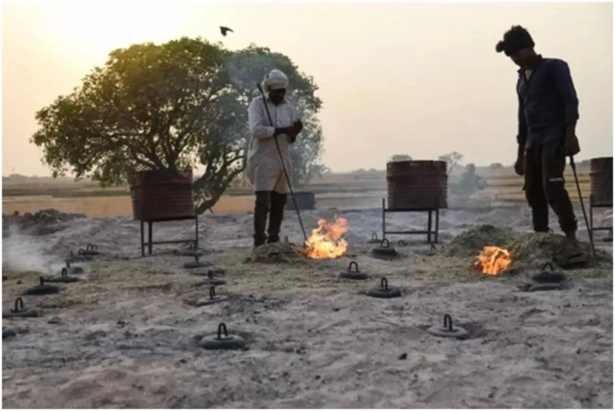 भट्ठों का जानलेवा तापमान और आसमान से बरसती आग के बीच झुलसते फायरमैन की कहानी भट्ठों का जानलेवा तापमान और आसमान से बरसती आग के बीच झुलसते फायरमैन की कहानी