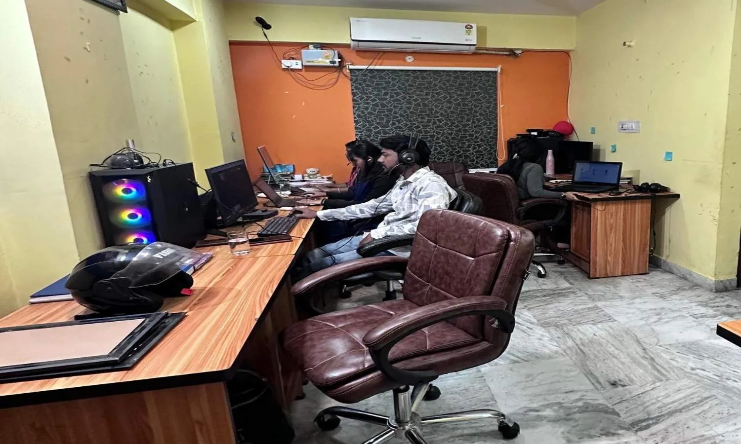 लोकसभा चुनाव: जब बिहार के मैदान पर लड़ी गई डिजिटल लड़ाई लोकसभा चुनाव: जब बिहार के मैदान पर लड़ी गई डिजिटल लड़ाई