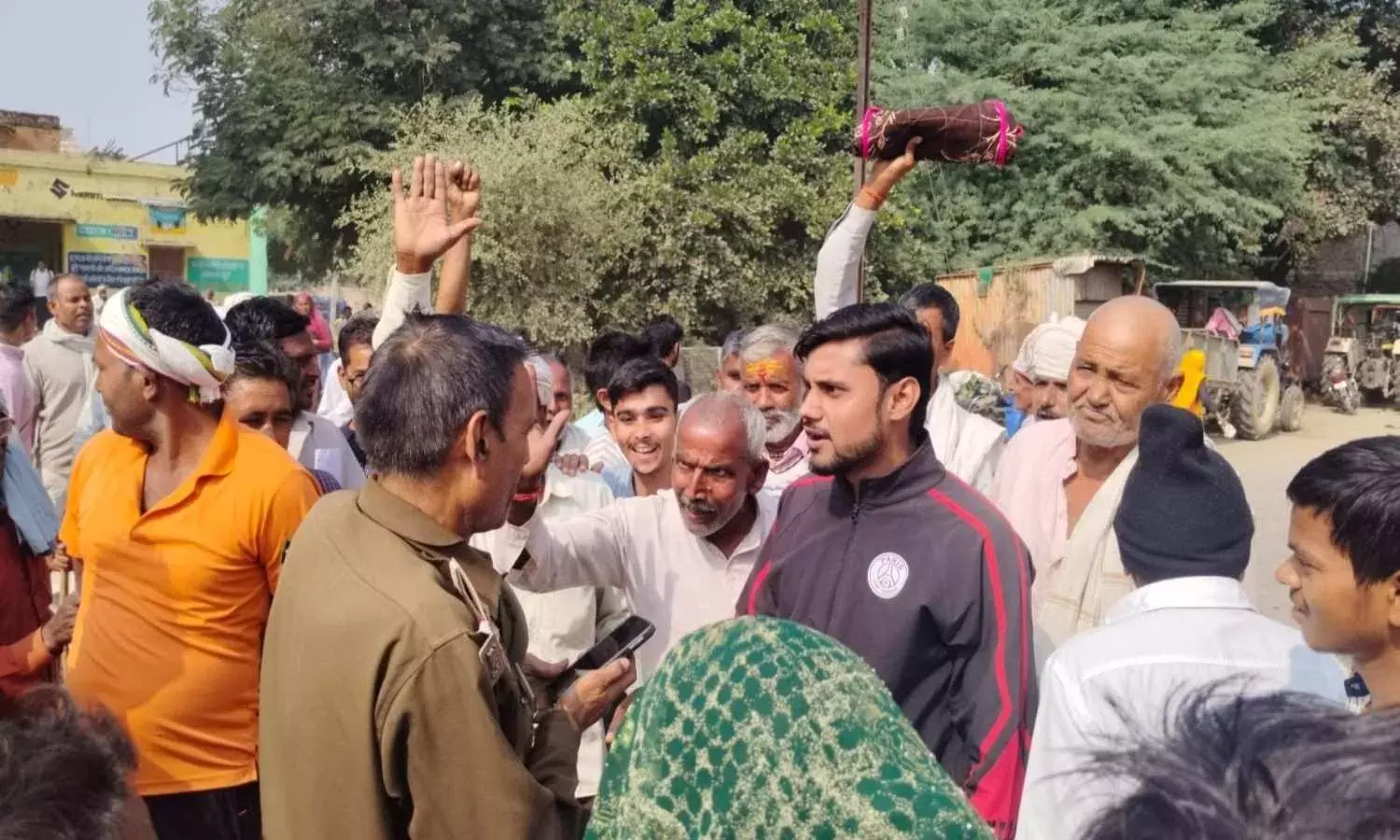 ‘समय पर नहीं मिली खाद, गेहूं उत्पादन पर पड़ेगा असर’, देश में डीएपी की किल्लत, किसान परेशान ‘समय पर नहीं मिली खाद, गेहूं उत्पादन पर पड़ेगा असर’, देश में डीएपी की किल्लत, किसान परेशान