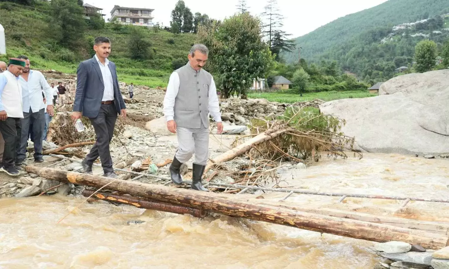 हिमाचल प्रदेश आपदा-2025: राज्य में मंडी ज़िला सबसे अधिक प्रभावित, अब तक करीब 752 करोड़ की आर्थिक क्षति हिमाचल प्रदेश आपदा-2025: राज्य में मंडी ज़िला सबसे अधिक प्रभावित, अब तक करीब 752 करोड़ की आर्थिक क्षति