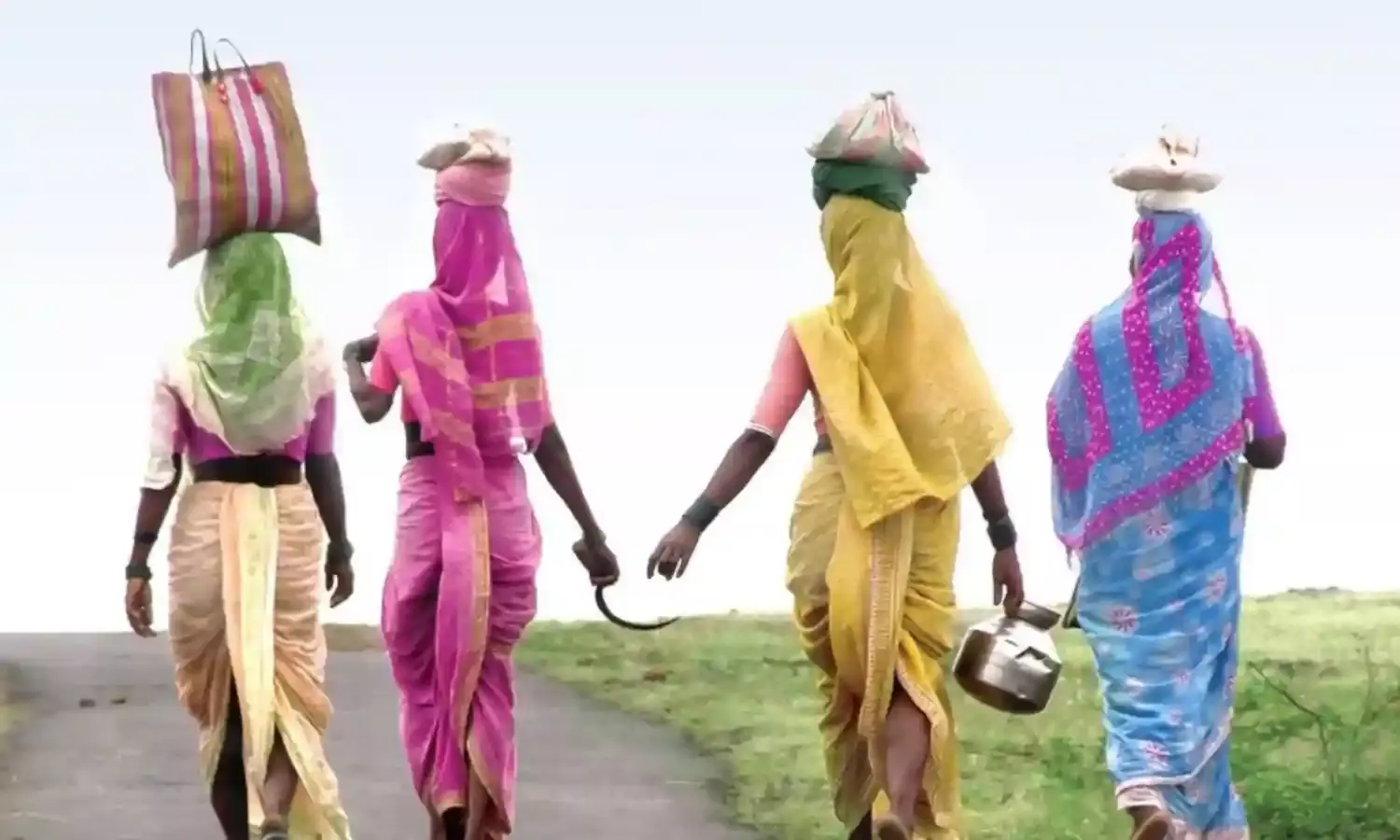 ग्रामीण रोजगार संकट से महिलाएं होती हैं सबसे ज्यादा प्रभावित