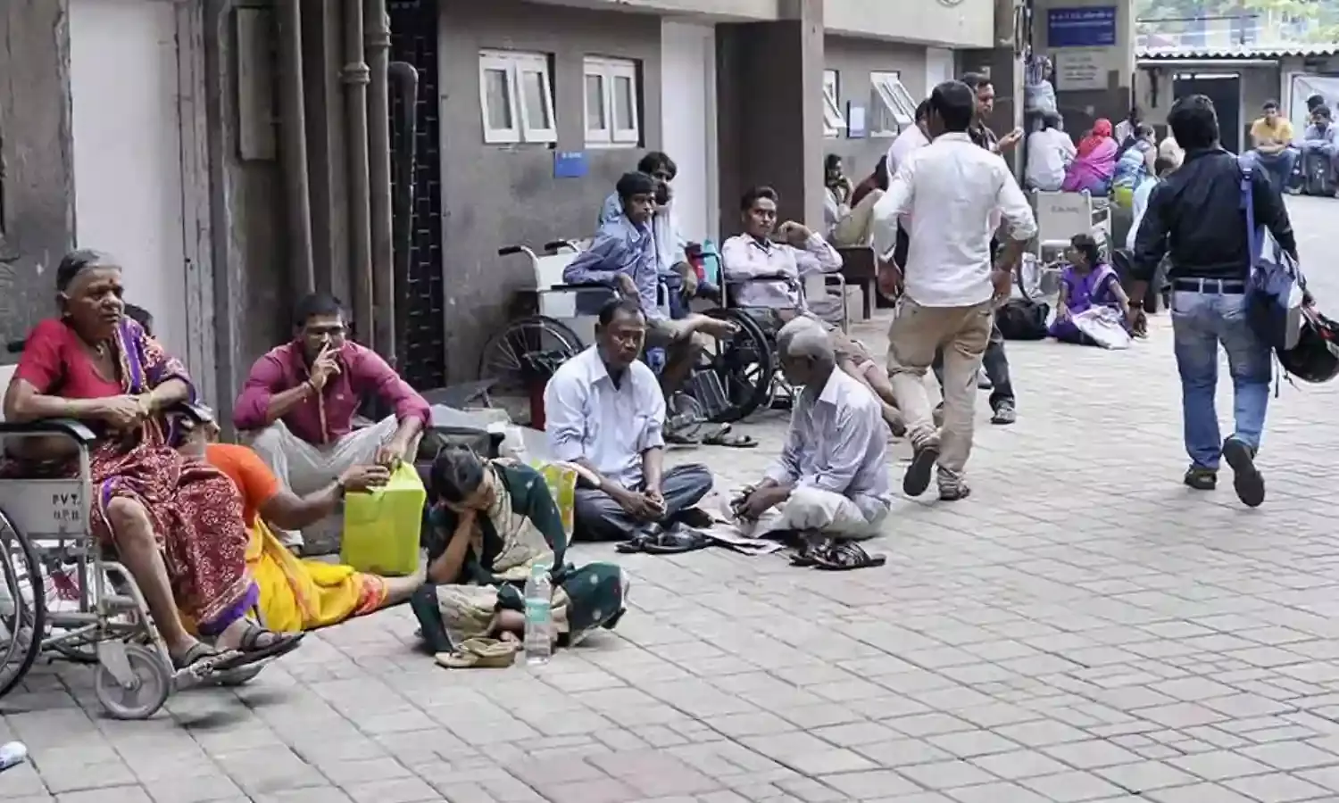 2011-12 में स्वास्थ्य खर्च से 55 मिलियन भारतीय गरीबी की ओर