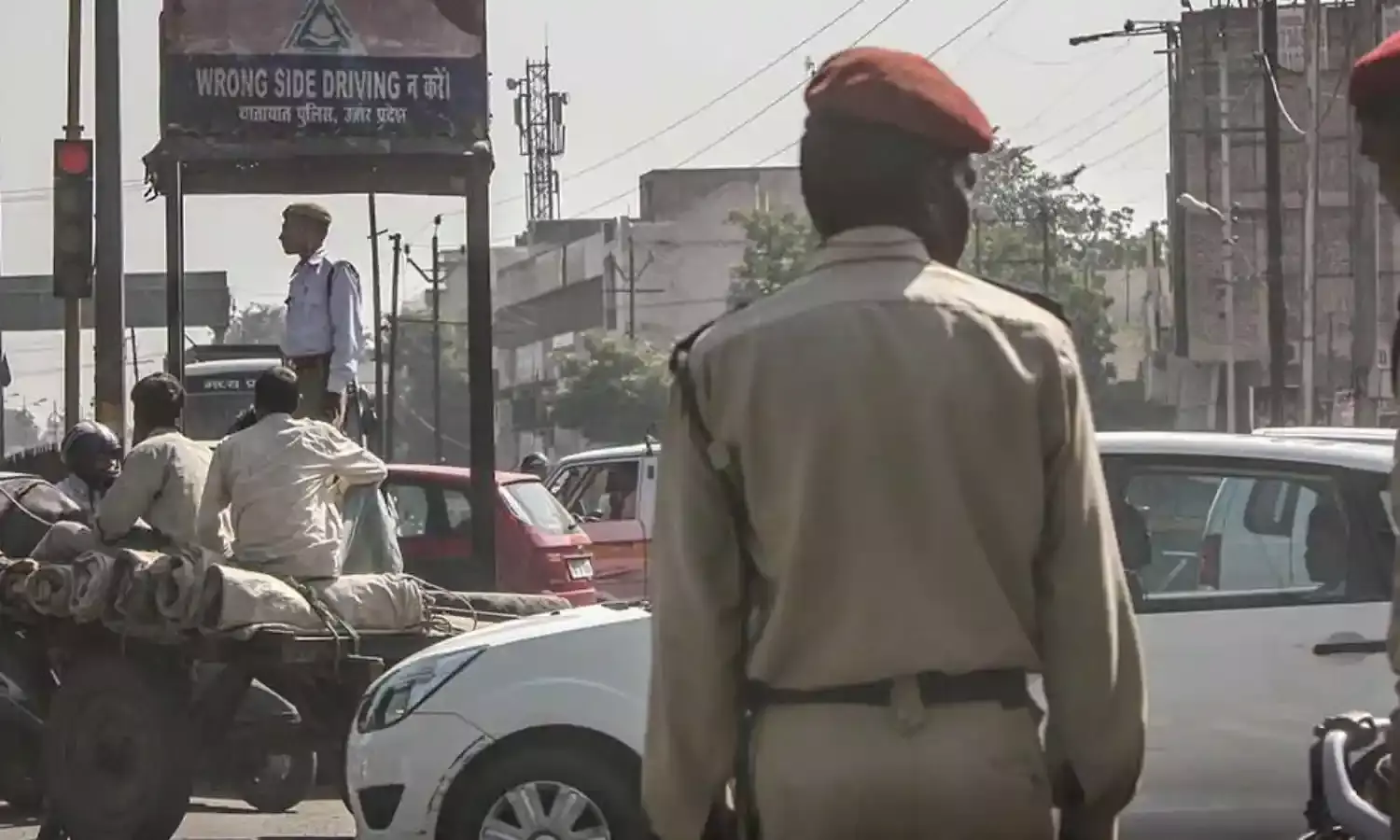 ऊपरी जाति के हिंदुओं को पुलिस से डर सबसे कम, सिखों में डर सबसे ज्यादा