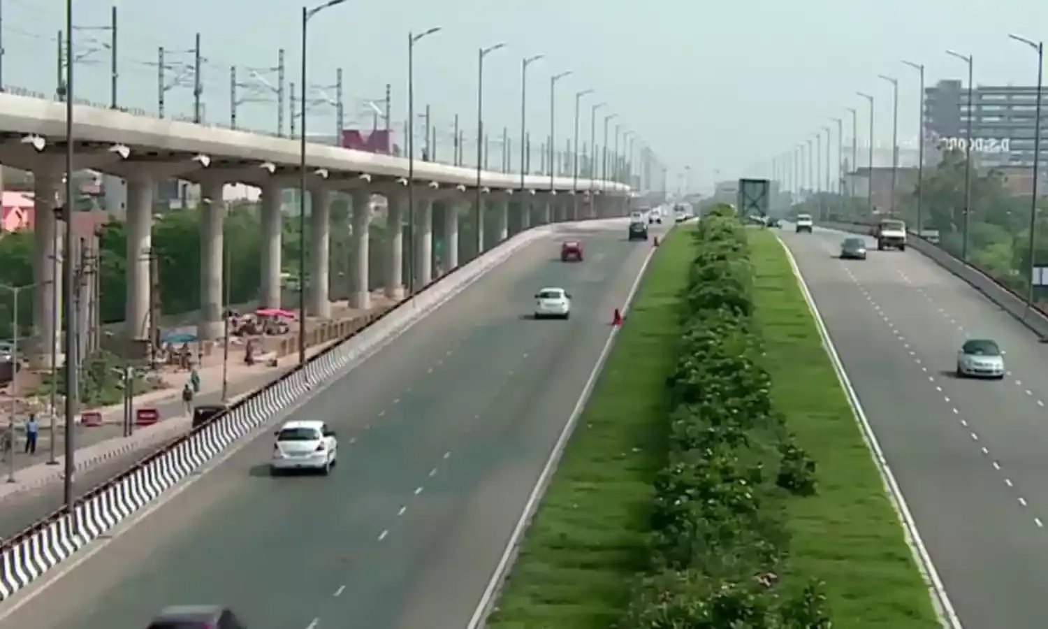स्मार्ट सिटी मिशन की  रफ्तार कम क्यों ?