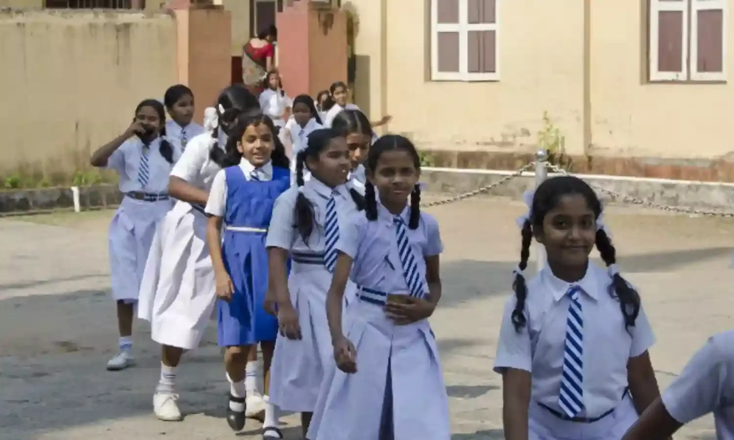 5 वर्षों में निजी स्कूलों में 1.7 करोड़ छात्रों का इजाफा, सरकारी स्कूलों में 1.3 करोड़ छात्रों का नुकसान