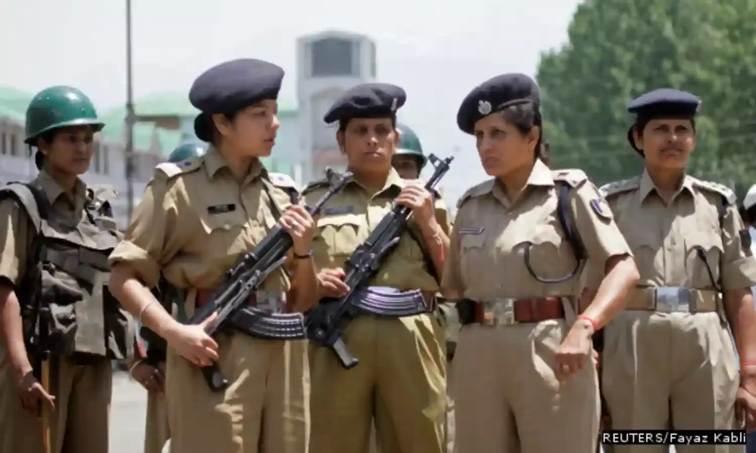 पुलिस बल में महिलाओं की संख्या में वृद्धि: कितना हो रहा है फायदा?