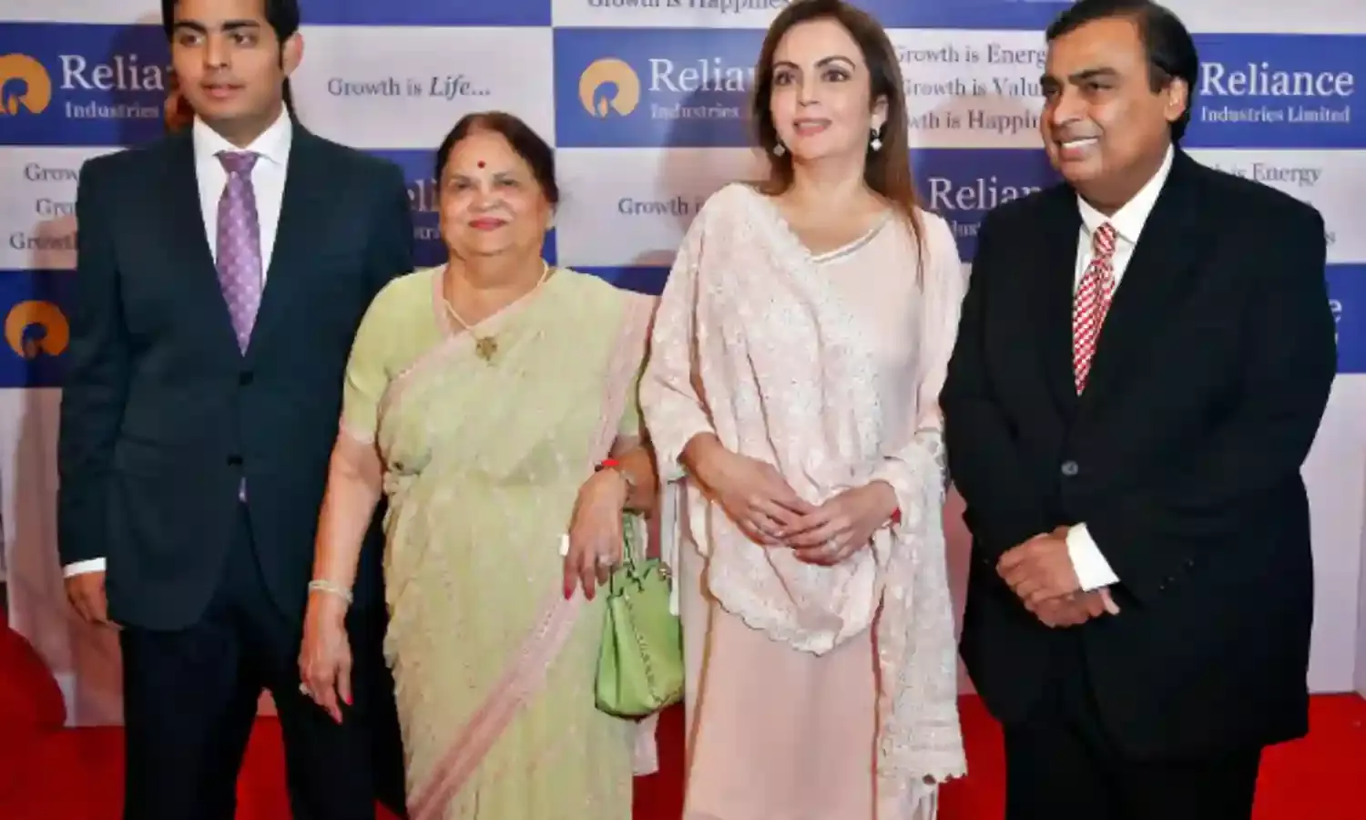 क्यों भारतीय कंपनियाँ निदेशक – मंडलों में महिला निदेशक रखने में टाल मटोल कर रही