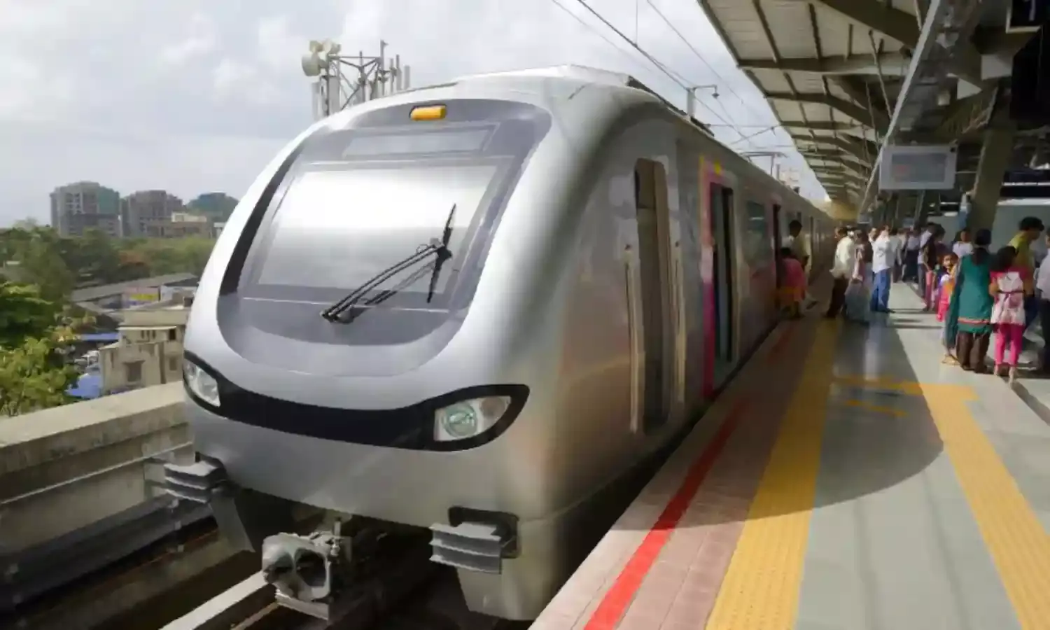 वर्ष 2021 तक मुंबई में मेट्रो चालू होने की उम्मीद