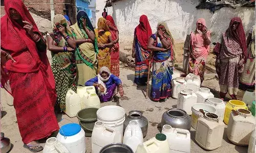 बुंदेलखंड में कोरोनावायरस से बड़ी है पानी की लड़ाई बुंदेलखंड में कोरोनावायरस से बड़ी है पानी की लड़ाई