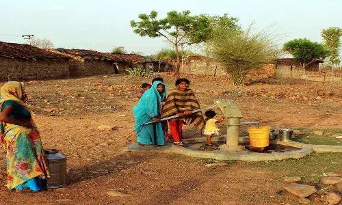 जनजातीय क्षेत्रों में सुधर रही है स्वास्थ्य व्यवस्था, देश के औसत की तुलना में बेहतर परिणाम जनजातीय क्षेत्रों में सुधर रही है स्वास्थ्य व्यवस्था, देश के औसत की तुलना में बेहतर परिणाम