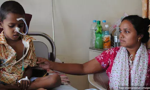 कैंसर से पीड़ित 5 में से 4 भारतीय बच्चे क्यों नहीं बच नहीं पाते? कैंसर से पीड़ित 5 में से 4 भारतीय बच्चे क्यों नहीं बच नहीं पाते?