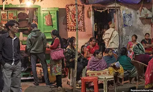 एचआईवी की दर नीचे है, भारत के सेक्स वर्कर्स के लिए इसके अलावा शायद ही कुछ और हो रहा है एचआईवी की दर नीचे है, भारत के सेक्स वर्कर्स के लिए इसके अलावा शायद ही कुछ और हो रहा है