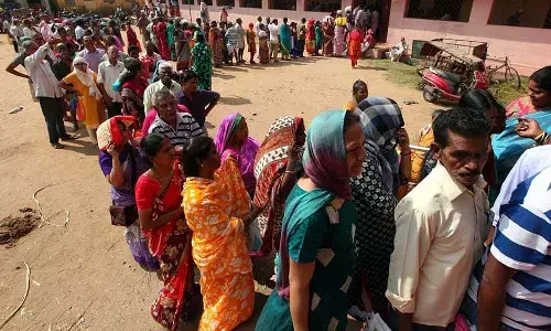 जातियों के भीतर व्यापक आय असमानताएं, सवर्ण जातियों में से टॉप 10 के पास 60 फीसदी संपत्ति का स्वामित्व