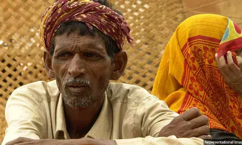 झारखंड में भूख से 14 लोगों की मौत और आधार कार्ड की जटिलता