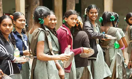 सार्वजनिक परिवहन से डरती हैं भारत की अमीर युवा महिलाएं