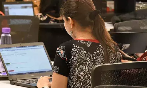 एकल महिलाएं हर हाल में क्यों करना चाहती हैं काम? एकल महिलाएं हर हाल में क्यों करना चाहती हैं काम?