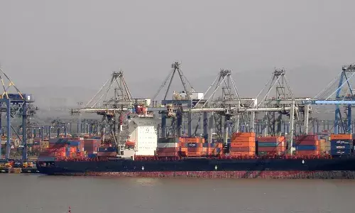 2016-17 तक एक दशक में, चीन के साथ भारत की व्यापार घाटा दो गुना घाटा;  क्या भारत अमेरिका-चीन व्यापार युद्ध से लाभ उठा सकता है? 2016-17 तक एक दशक में, चीन के साथ भारत की व्यापार घाटा दो गुना घाटा;  क्या भारत अमेरिका-चीन व्यापार युद्ध से लाभ उठा सकता है?