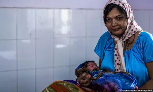 असुरक्षित अंतराल पर बच्चों को जन्म देने के मामले युवा और शिक्षित महिलाओं में ज्यादा असुरक्षित अंतराल पर बच्चों को जन्म देने के मामले युवा और शिक्षित महिलाओं में ज्यादा