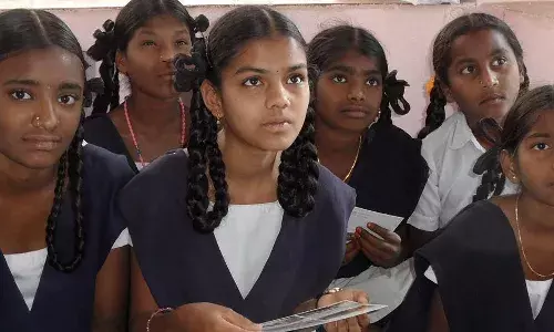 कमजोर भावनात्मक रुख और कम अभिभावकीय आकांक्षाएं हो तो बच्चे छोड़ देते हैं पढ़ाई कमजोर भावनात्मक रुख और कम अभिभावकीय आकांक्षाएं हो तो बच्चे छोड़ देते हैं पढ़ाई