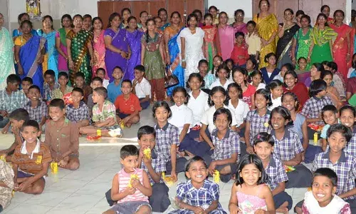 भारत में गोद लेने वाले बच्चों में 60 फीसदी लड़कियां भारत में गोद लेने वाले बच्चों में 60 फीसदी लड़कियां