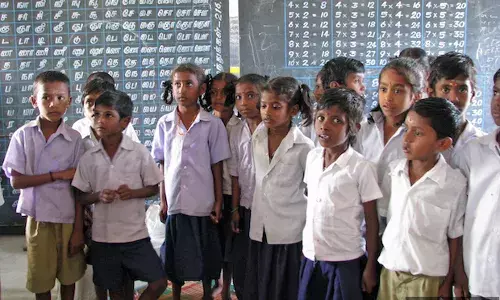 भारत के शहरों में  बच्चे कुपोषित और वयस्क मोटापे से ग्रस्त भारत के शहरों में  बच्चे कुपोषित और वयस्क मोटापे से ग्रस्त