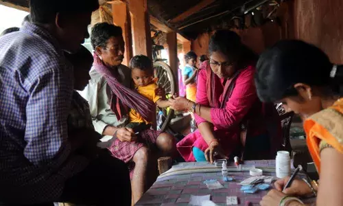 भारत का एक दुर्गम आदिवासी गांव लड़ रहा है मलेरिया से भारत का एक दुर्गम आदिवासी गांव लड़ रहा है मलेरिया से