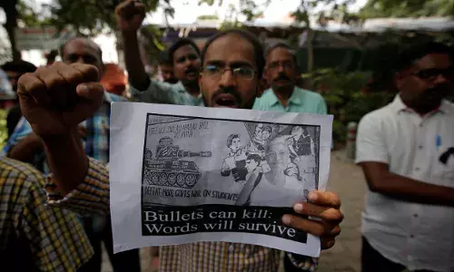 दो वर्षों में पत्रकारों पर हमले के 142 मामले दर्ज दो वर्षों में पत्रकारों पर हमले के 142 मामले दर्ज