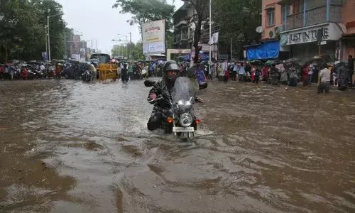 मुंबई हुआ फिर पानी-पानी: कंक्रीट होते भारतीय शहर क्यों डूब जाते हैं अति वर्षा की मुश्किलों में