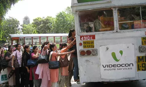पुरुषों की तुलना में काम के लिए महिलाओं में प्रवास की दर दोगुनी पुरुषों की तुलना में काम के लिए महिलाओं में प्रवास की दर दोगुनी