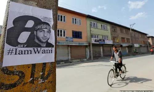 सात तीर्थयात्रियों की मौत से एक वर्ष में जम्मू-कश्मीर में आंतकवाद संबंधित नागरिकों की मौत में 164 फीसदी वृद्धि