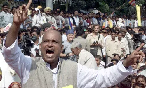 दलितों का बौद्ध धर्म अपनाना जारी, लेकिन परिवर्तन दर कम दलितों का बौद्ध धर्म अपनाना जारी, लेकिन परिवर्तन दर कम