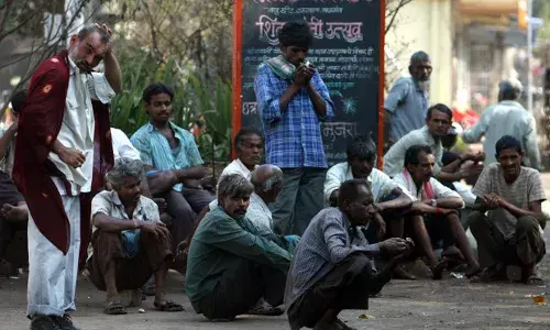 केंद्र में भाजपा सरकार के तीन साल पूरे, बेरोजगारी दर में थोड़ी सी वृद्धि केंद्र में भाजपा सरकार के तीन साल पूरे, बेरोजगारी दर में थोड़ी सी वृद्धि