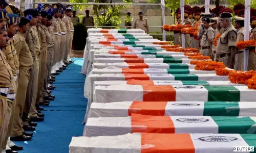 पिछले 7 वर्षों में अप्रैल 2017 छत्तीसगढ़ में सुरक्षा बलों के लिए सबसे घातक महीना पिछले 7 वर्षों में अप्रैल 2017 छत्तीसगढ़ में सुरक्षा बलों के लिए सबसे घातक महीना