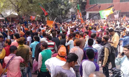 उत्तर प्रदेश में प्रचंड मोदी-मत, 40 वर्षों में सबसे बेहतर प्रदर्शन