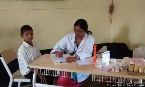 उत्तर प्रदेश: स्वास्थ्य में भारी असमानताएं, कहीं कैरिबियन देश हैती से बद्तर, कहीं भारत से बेहतर उत्तर प्रदेश: स्वास्थ्य में भारी असमानताएं, कहीं कैरिबियन देश हैती से बद्तर, कहीं भारत से बेहतर