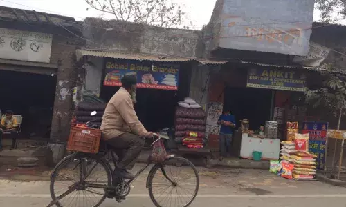 चुनाव 2017: पंजाब में लोकलुभावन नीतियों से आर्थिक मंदी और बेरोजगारी को बढ़ावा चुनाव 2017: पंजाब में लोकलुभावन नीतियों से आर्थिक मंदी और बेरोजगारी को बढ़ावा