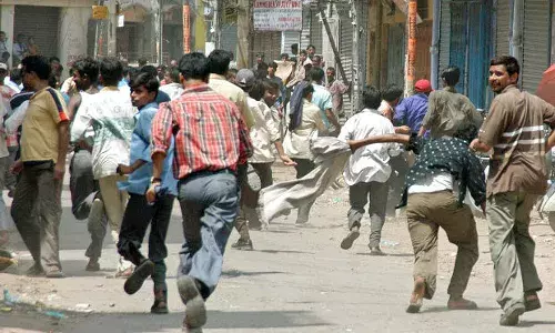 बिहार में शराबबंदी के 270 दिनों बाद भी बड़े अपराधों में 13फीसदी वृद्धि बिहार में शराबबंदी के 270 दिनों बाद भी बड़े अपराधों में 13फीसदी वृद्धि