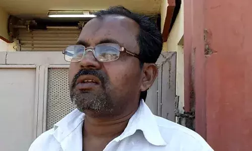 पहले से संकट में रहे कपड़ा उद्योग पर नोटबंदी की  मार, महाराष्ट्र के मालेगांव में थम रहा है बिजली करघे का शोर पहले से संकट में रहे कपड़ा उद्योग पर नोटबंदी की  मार, महाराष्ट्र के मालेगांव में थम रहा है बिजली करघे का शोर