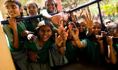 भारत में बढ़ रही है लोगों की आमदनी, लेकिन बेटियों के जन्म में कमी