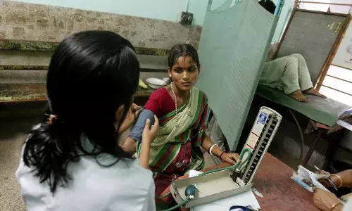 सरकारी अस्पतालों पर ज्यादा जाने लगी हैं ग्रामीण महिलाएं