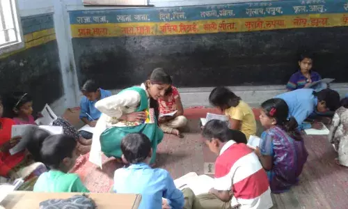 जिन्हें पढ़ना नहीं आता, उनके लिए वरदान है शिक्षण की नई शैली जिन्हें पढ़ना नहीं आता, उनके लिए वरदान है शिक्षण की नई शैली