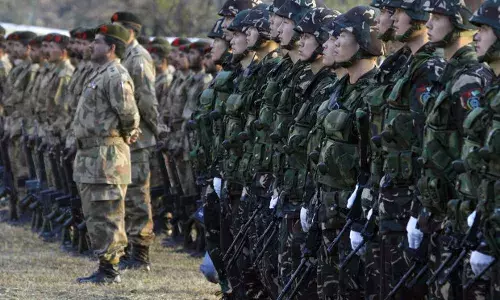 चीन के भरोसे पाकिस्तान की ताकत