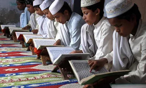 मदरसों का आधुनिकरण: सात वर्षों में सरकार से खर्च किए 1,000 करोड़ मदरसों का आधुनिकरण: सात वर्षों में सरकार से खर्च किए 1,000 करोड़